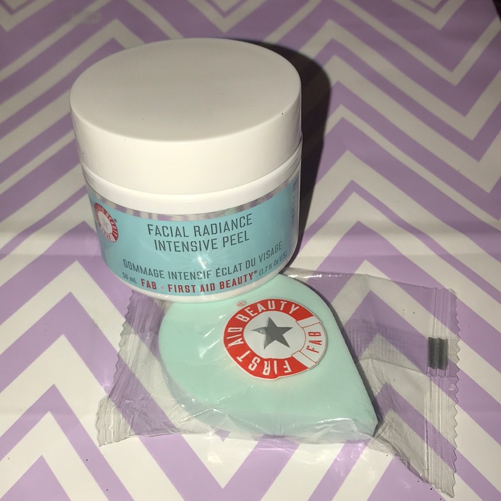 First Aid Beauty Facial Radiance Intensive peel